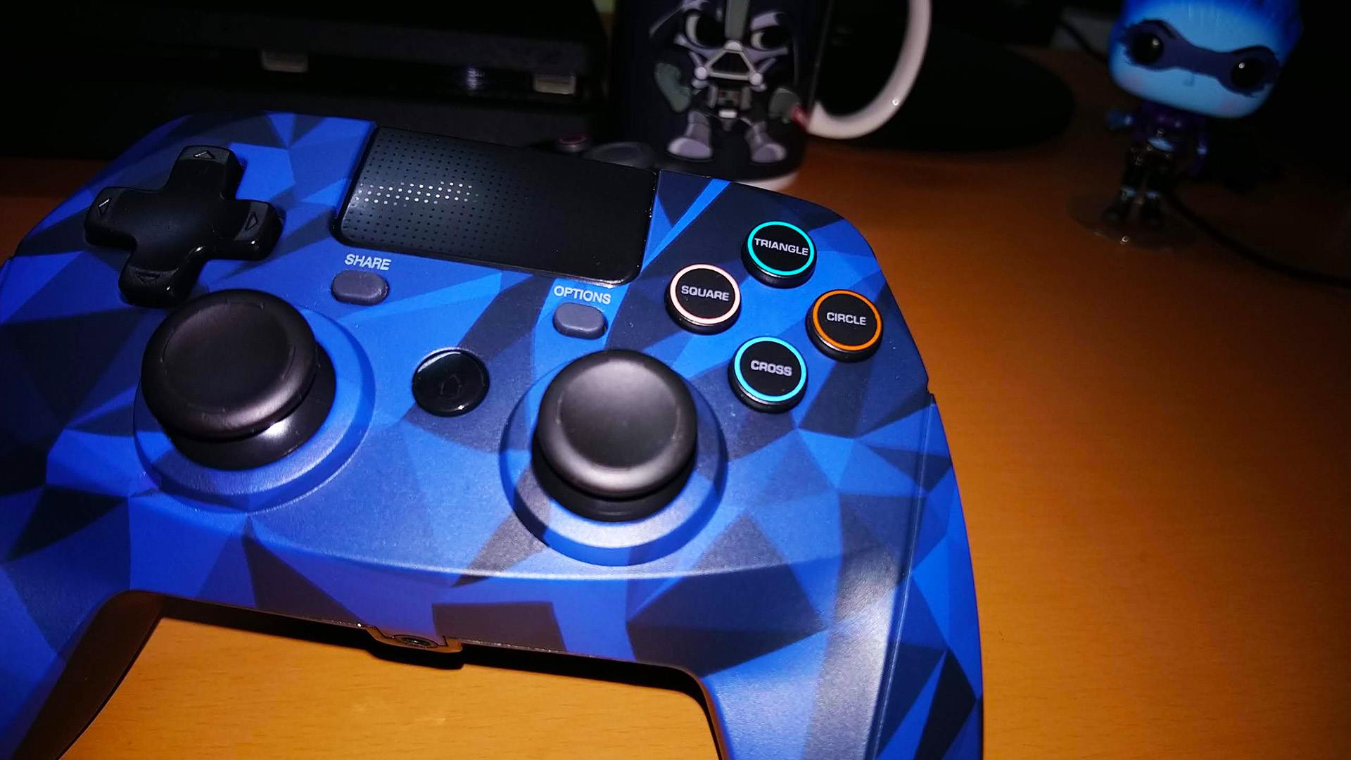 GAMEPAD 4 S WIRELESS CONTROLLER3 Simply Binge